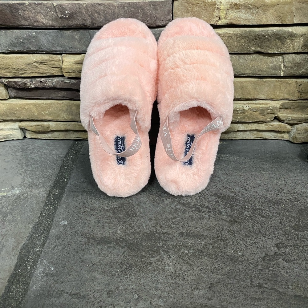 Women's Plush Pink Slippers